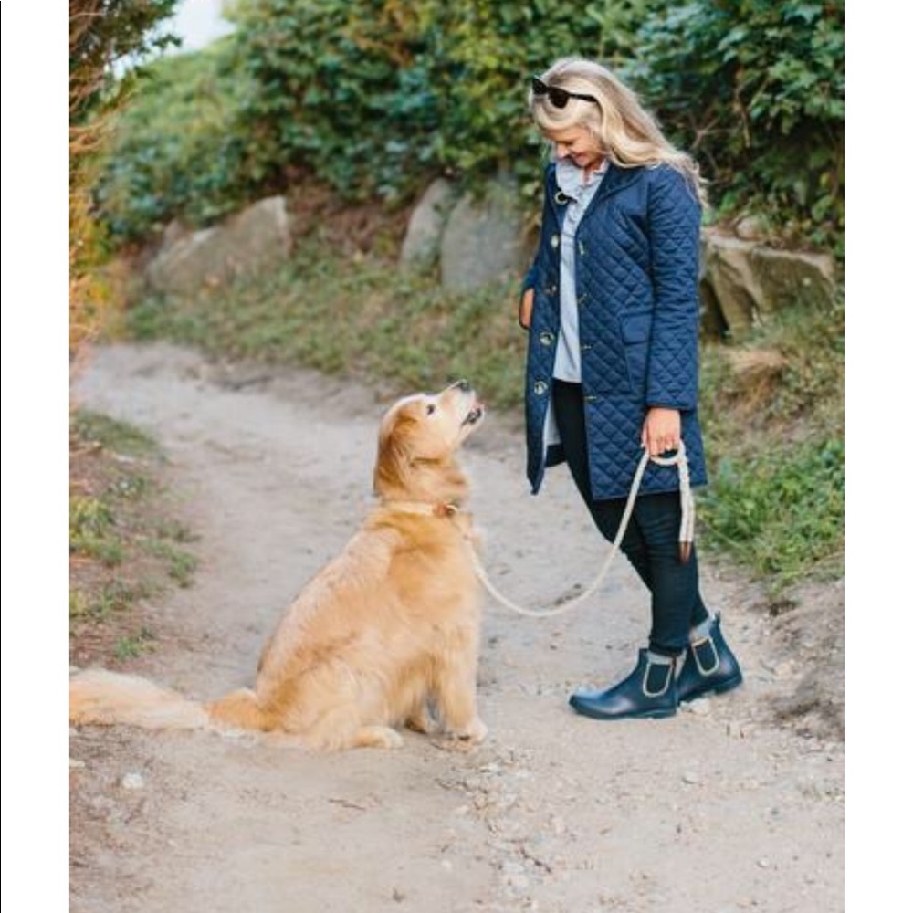 LOOKING TO PURCHASE ELIZABETH MCKAY CHRISTIE COAT - Picture 3 of 3